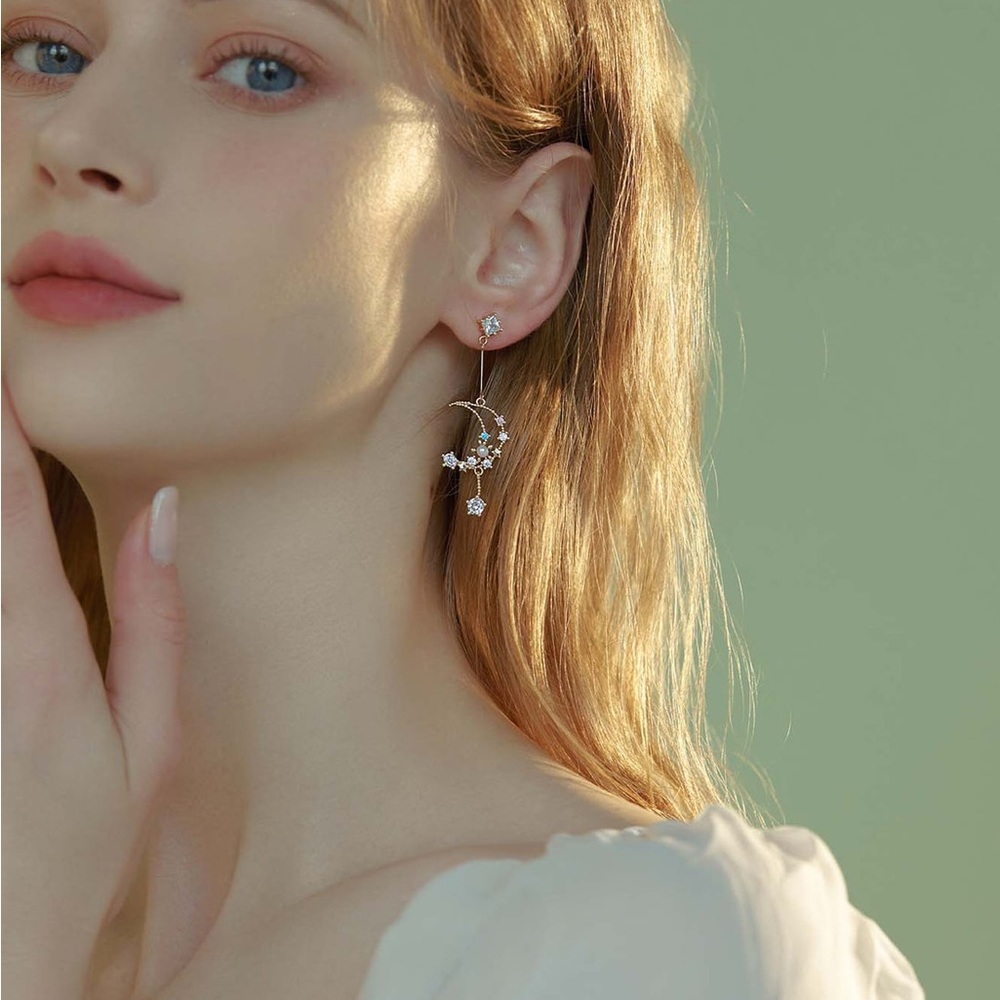 Moon and Star Pearl Earrings - Picture 3 of 5